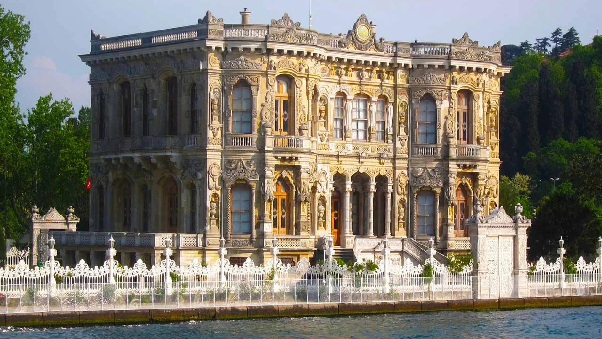 Küçüksu Pavilion: An Elegant Palace on the Bosphorus Shore