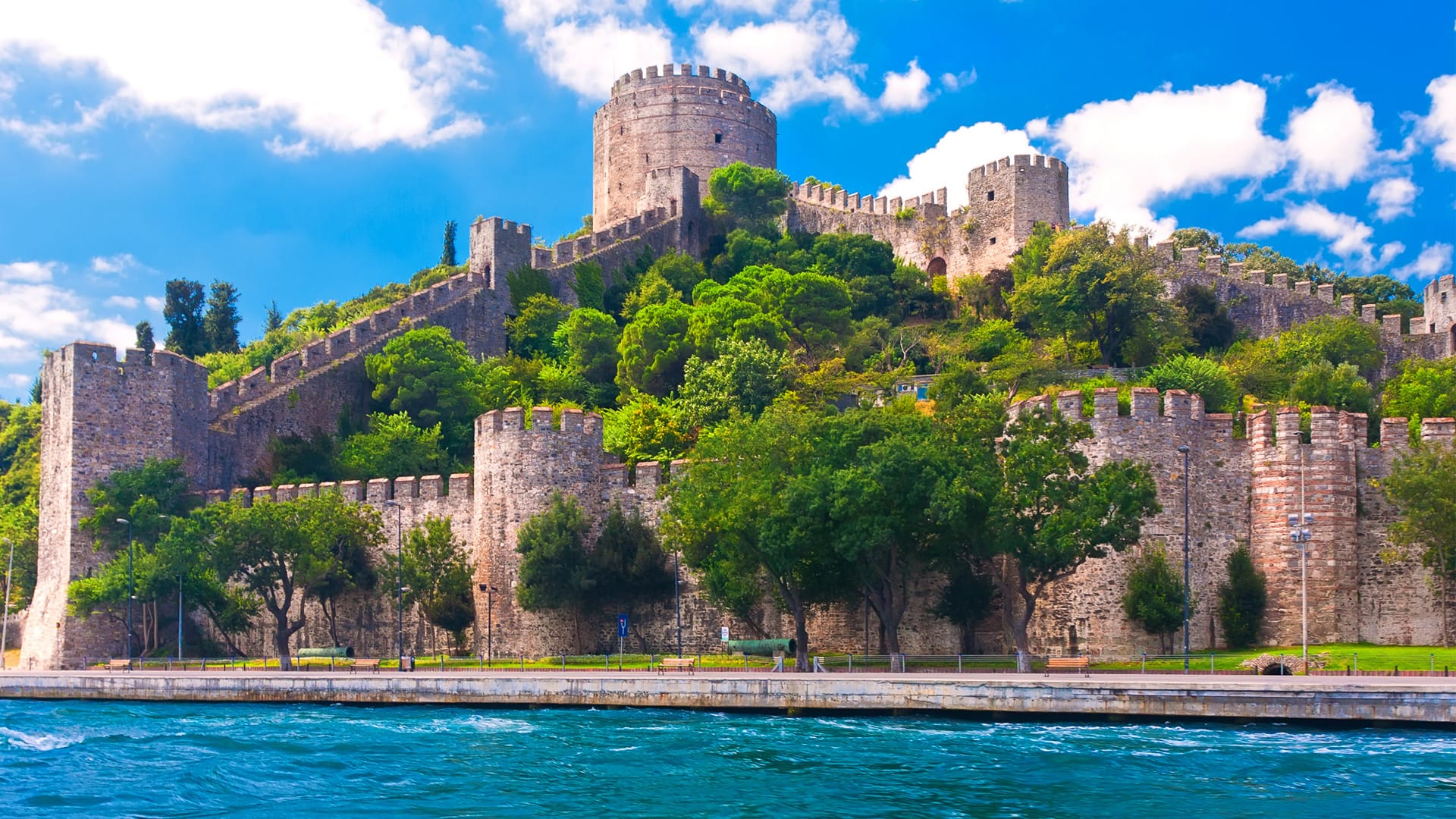 Rumeli Hisarı: The Stone Strategy That Controlled the Bosphorus